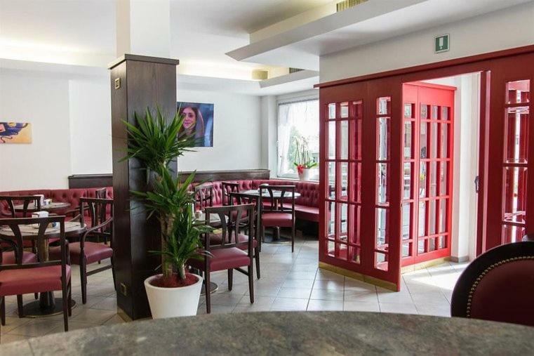 Hotel Milano Tione di Trento Zewnętrze zdjęcie
